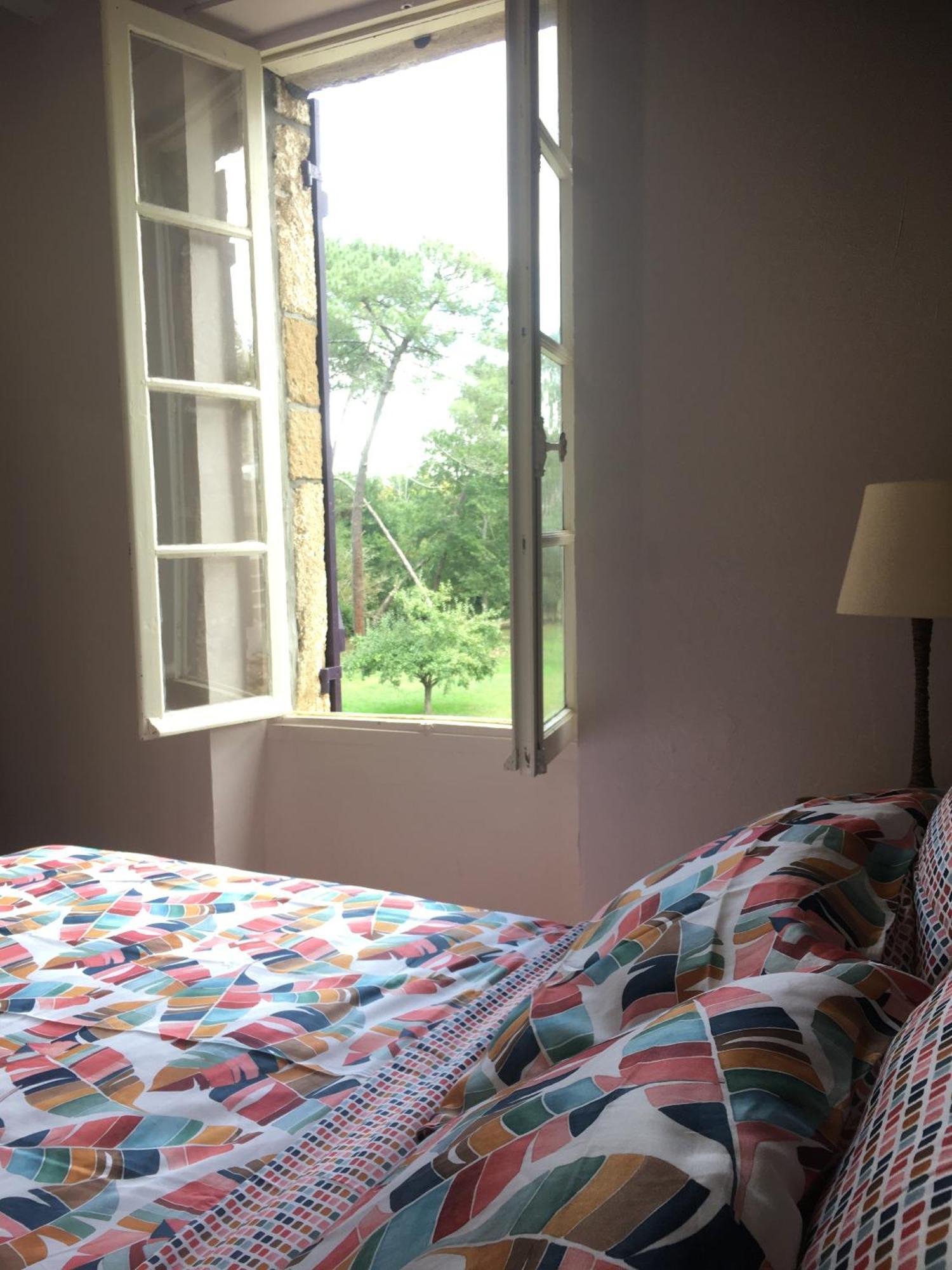 Bed and Breakfast Les Volets Violets Саль Номер фото